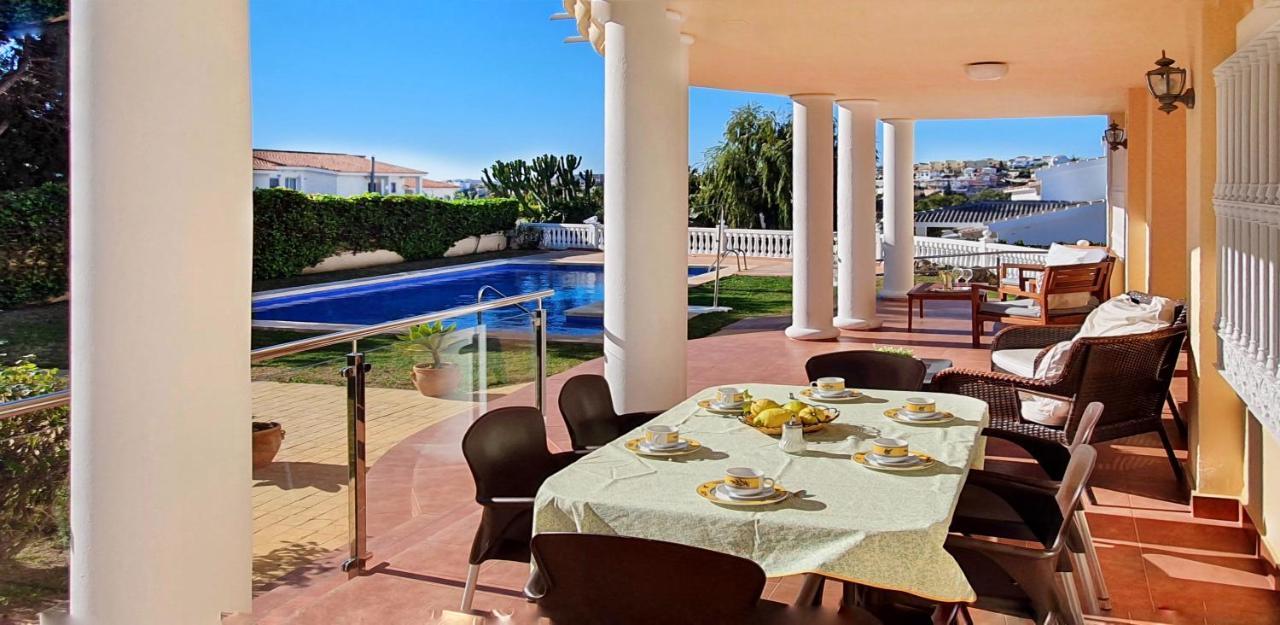 Golden Villa Costa Del Sol - Big Private Pool - Bbq - Good Location ฟูเอนฮิโรลา ภายนอก รูปภาพ