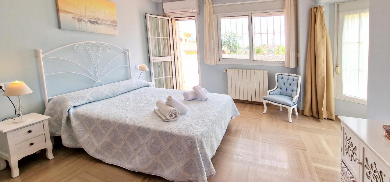 Golden Villa Costa Del Sol - Big Private Pool - Bbq - Good Location ฟูเอนฮิโรลา ภายนอก รูปภาพ