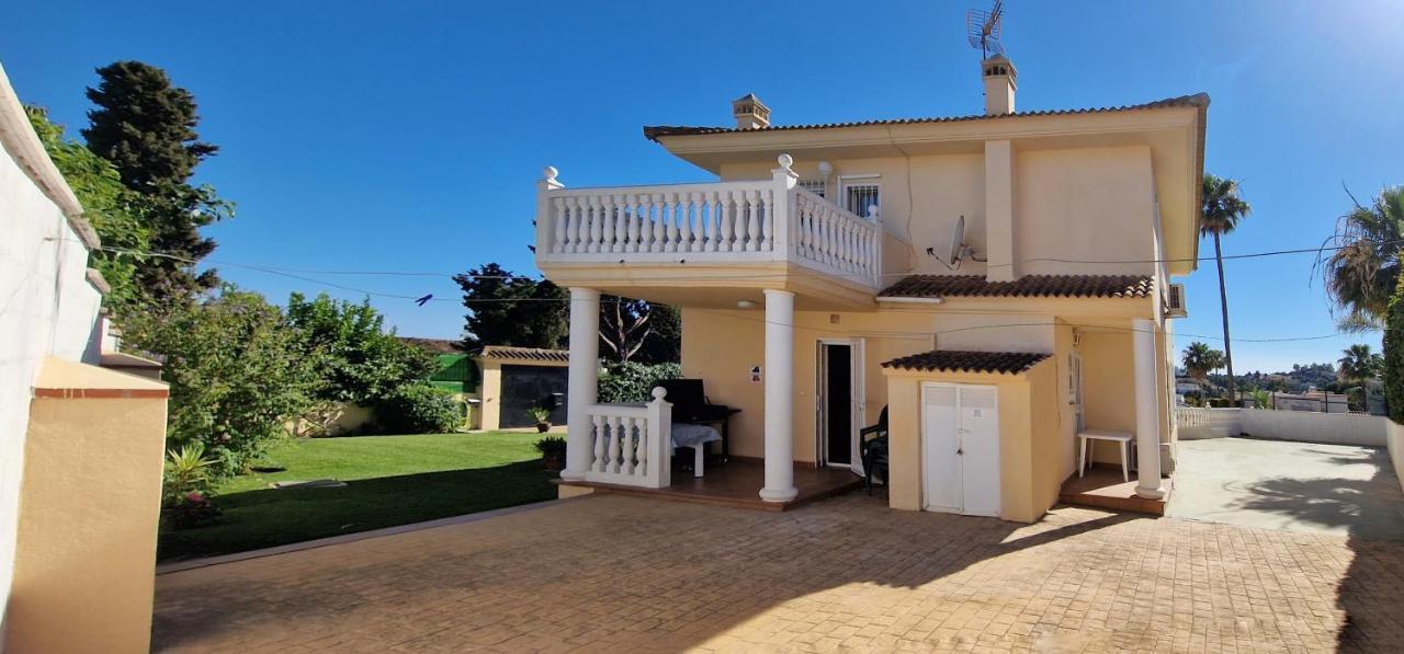 Golden Villa Costa Del Sol - Big Private Pool - Bbq - Good Location ฟูเอนฮิโรลา ภายนอก รูปภาพ