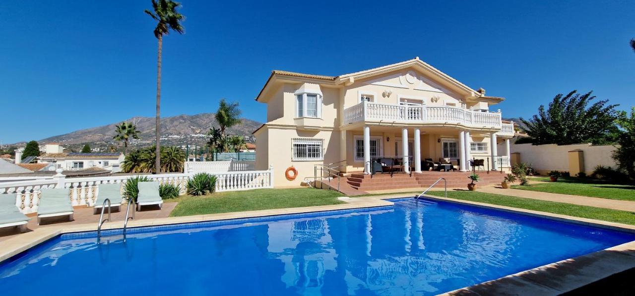 Golden Villa Costa Del Sol - Big Private Pool - Bbq - Good Location ฟูเอนฮิโรลา ภายนอก รูปภาพ