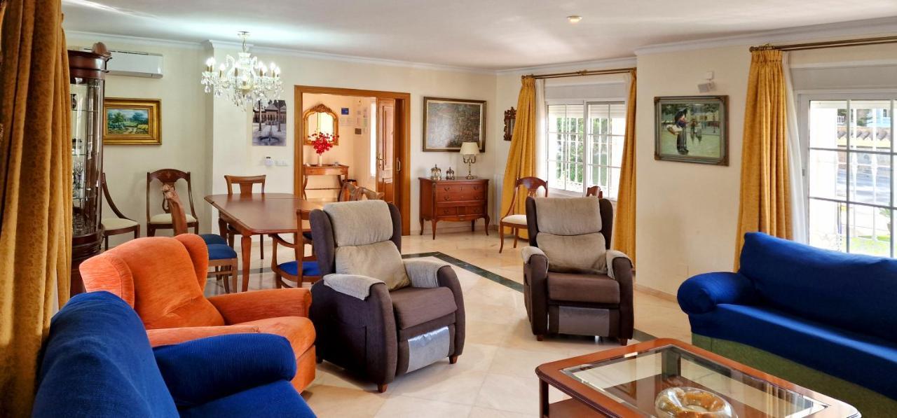 Golden Villa Costa Del Sol - Big Private Pool - Bbq - Good Location ฟูเอนฮิโรลา ภายนอก รูปภาพ